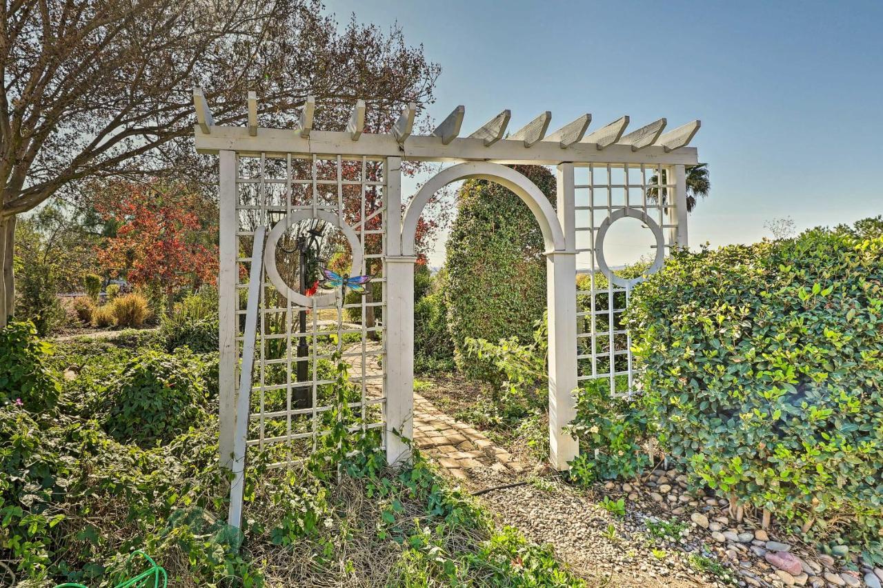 Fallbrook Home With Garden, Gazebo, And Fire Pit! Exterior photo